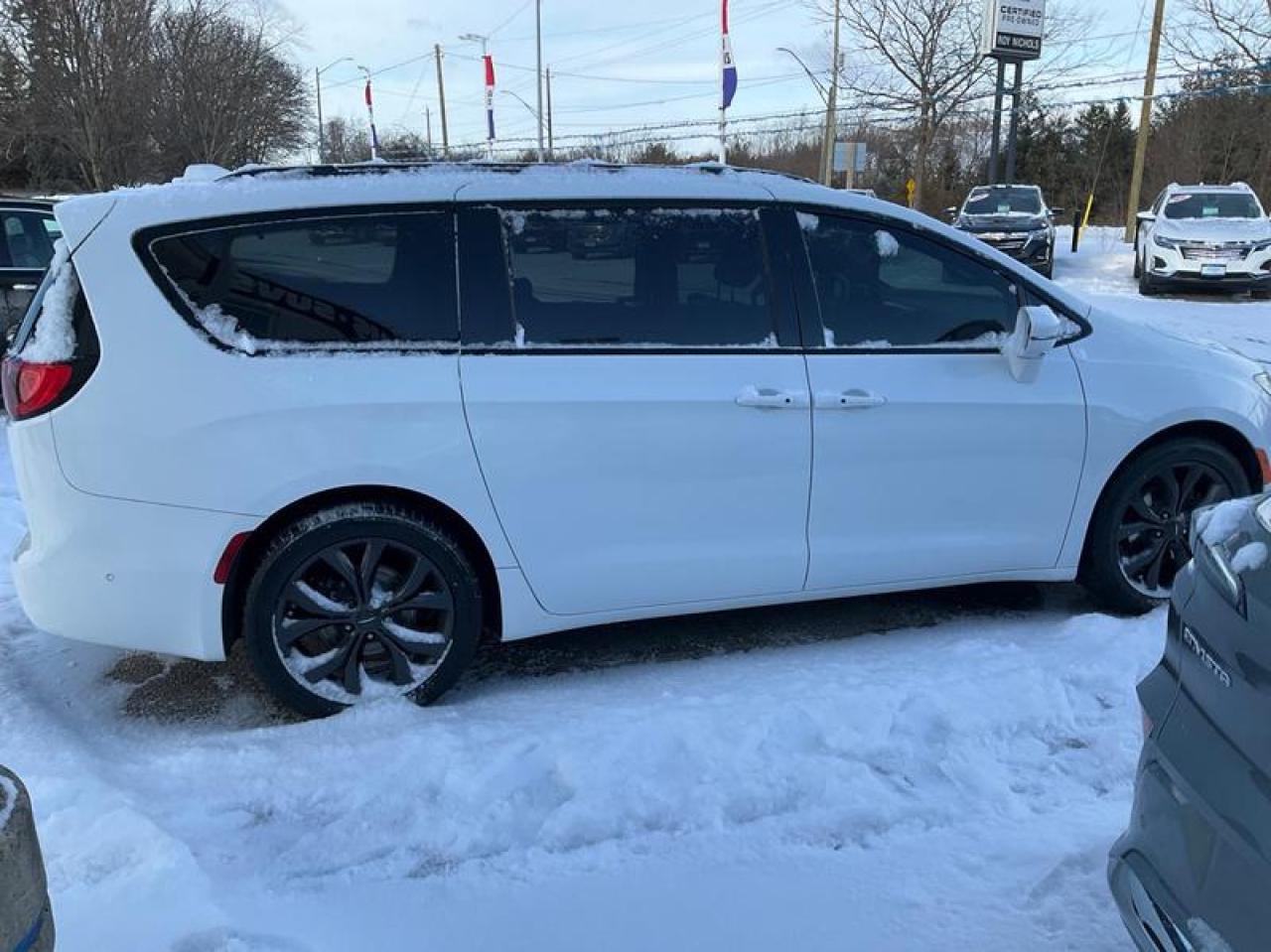 2018 Chrysler Pacifica Limited Photo