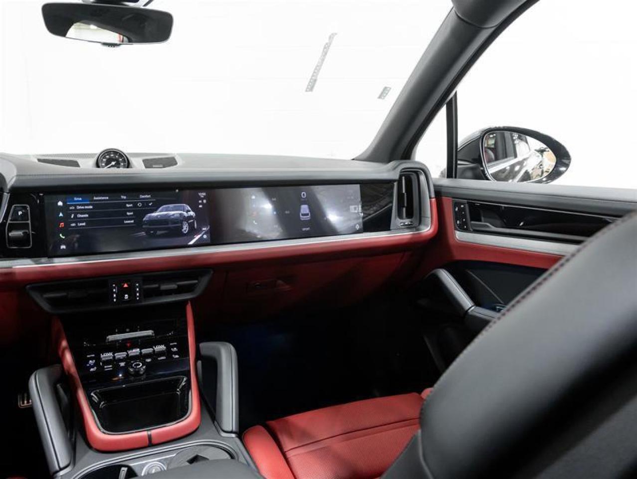 2026 Porsche Cayenne  Photo