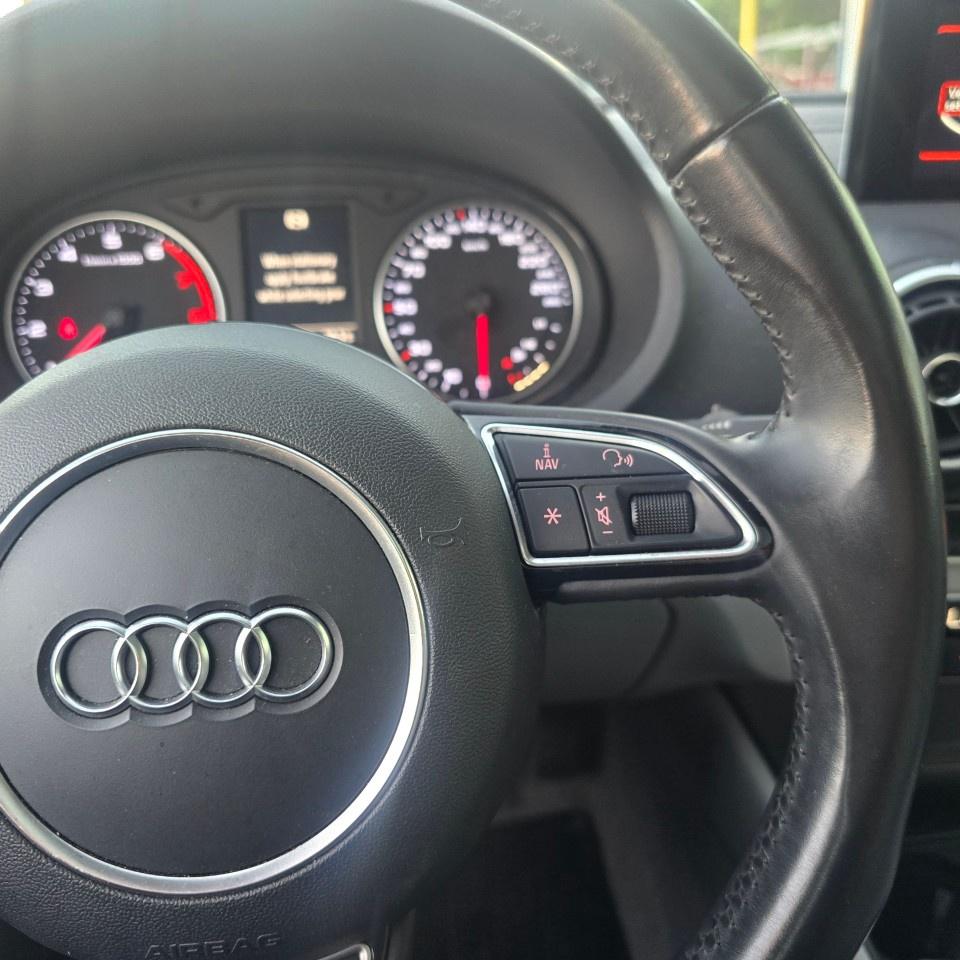 2016 Audi A3 4dr Sdn quattro 2.0T Komfort Photo
