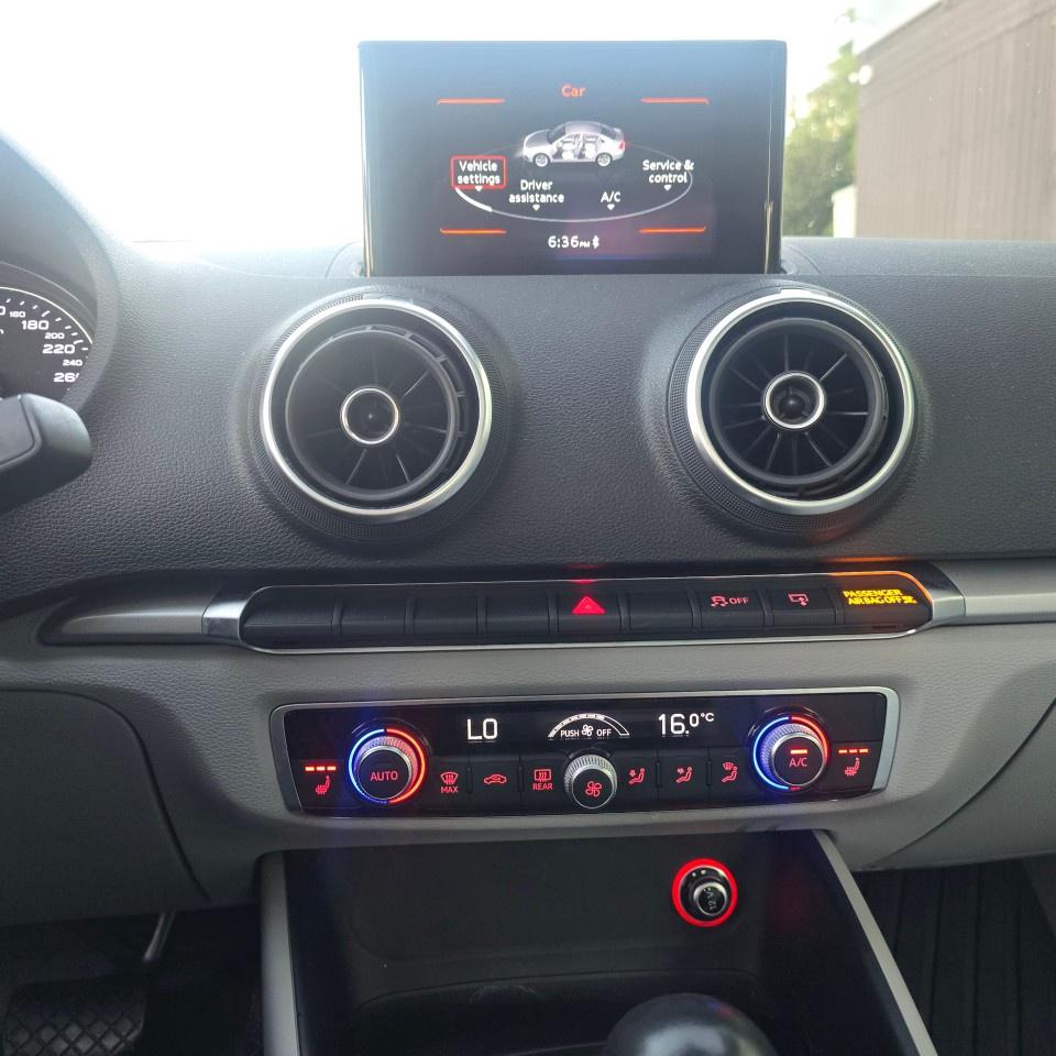 2016 Audi A3 4dr Sdn quattro 2.0T Komfort Photo