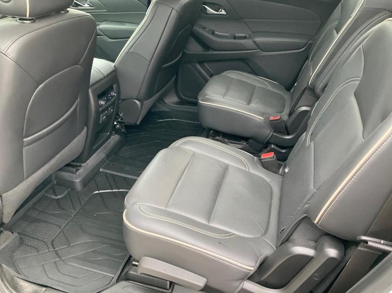 2022 Chevrolet Traverse Premier Photo