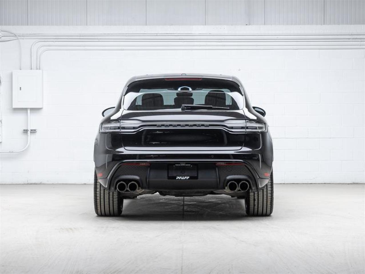 2023 Porsche Macan  Photo