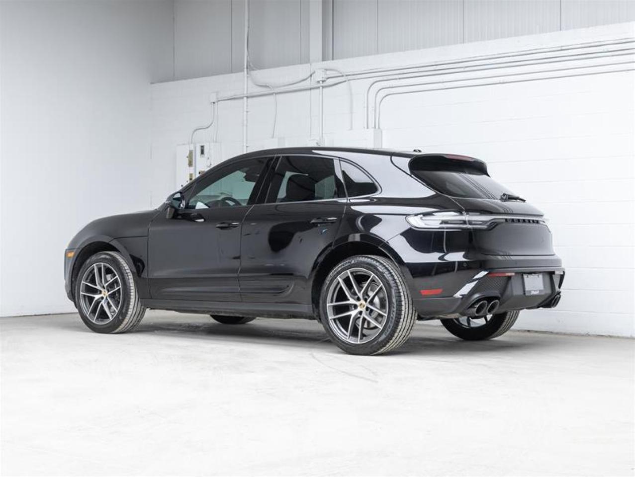 2023 Porsche Macan  Photo