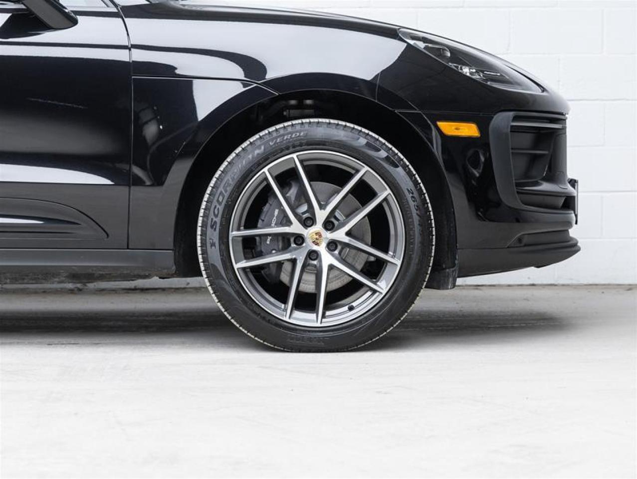 2023 Porsche Macan  Photo