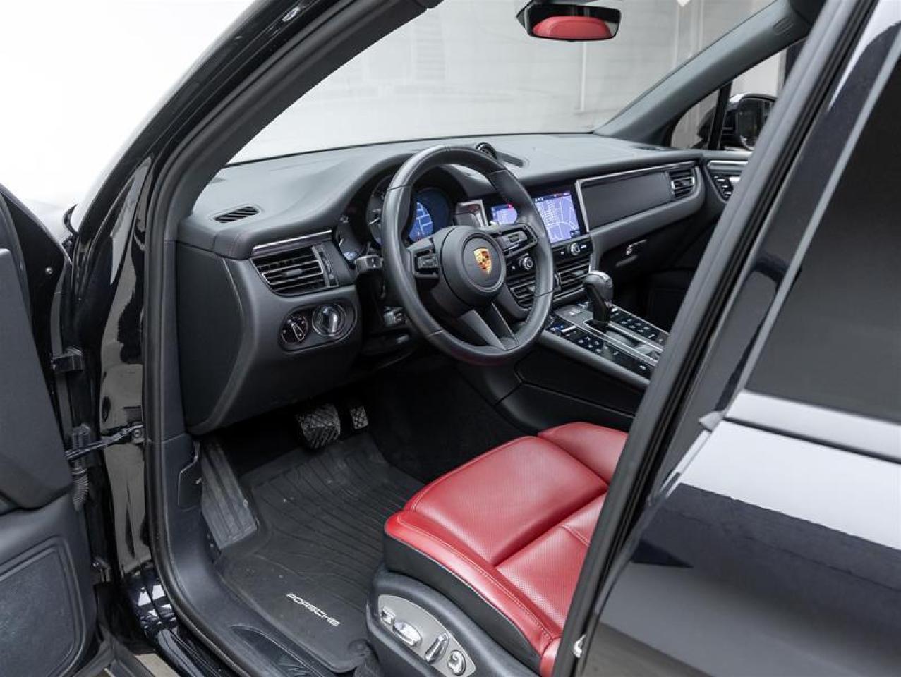 2023 Porsche Macan  Photo