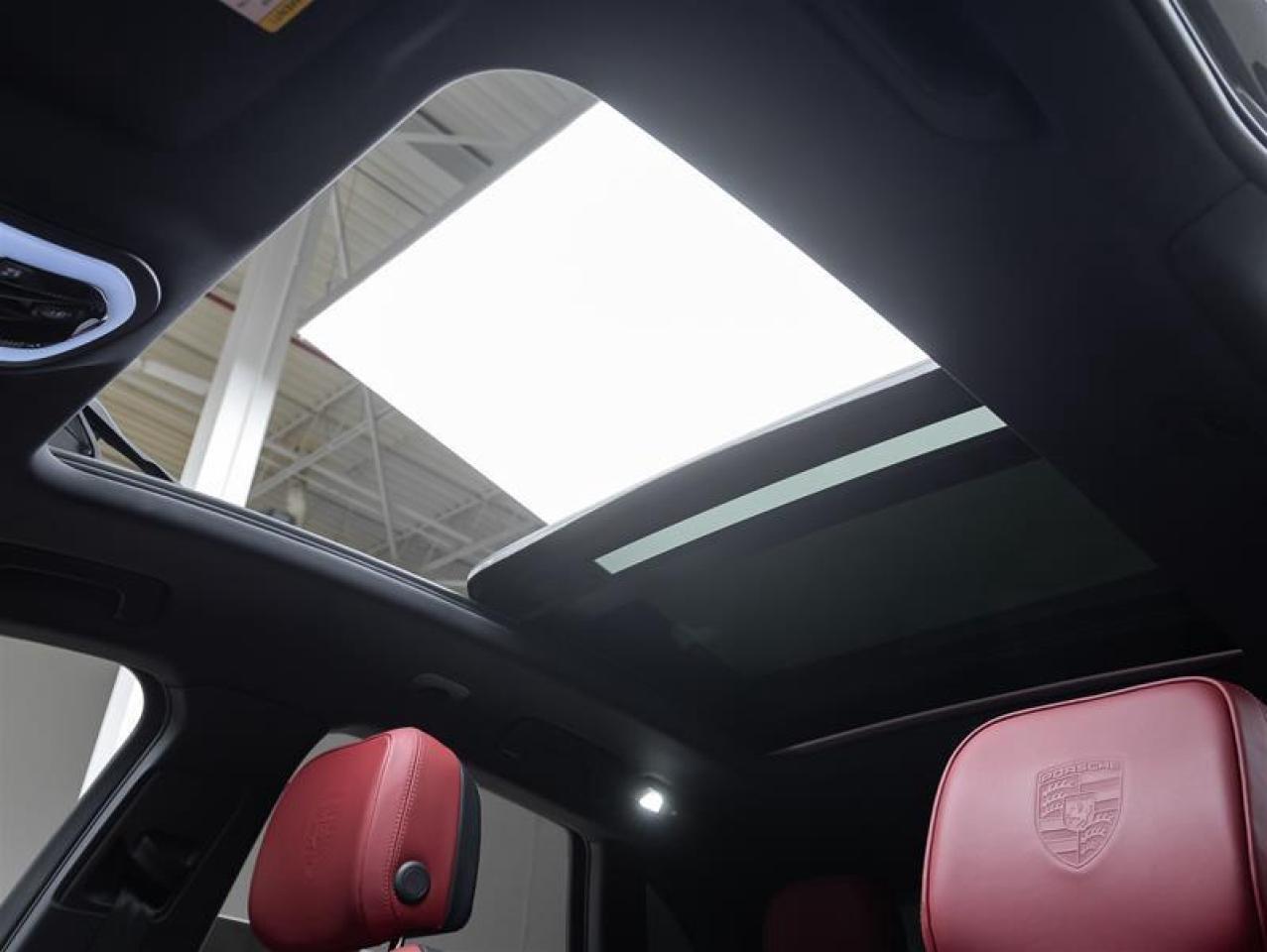 2023 Porsche Macan  Photo