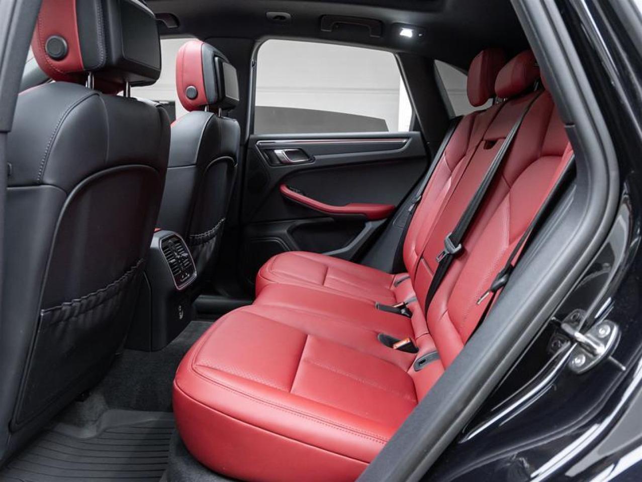 2023 Porsche Macan  Photo