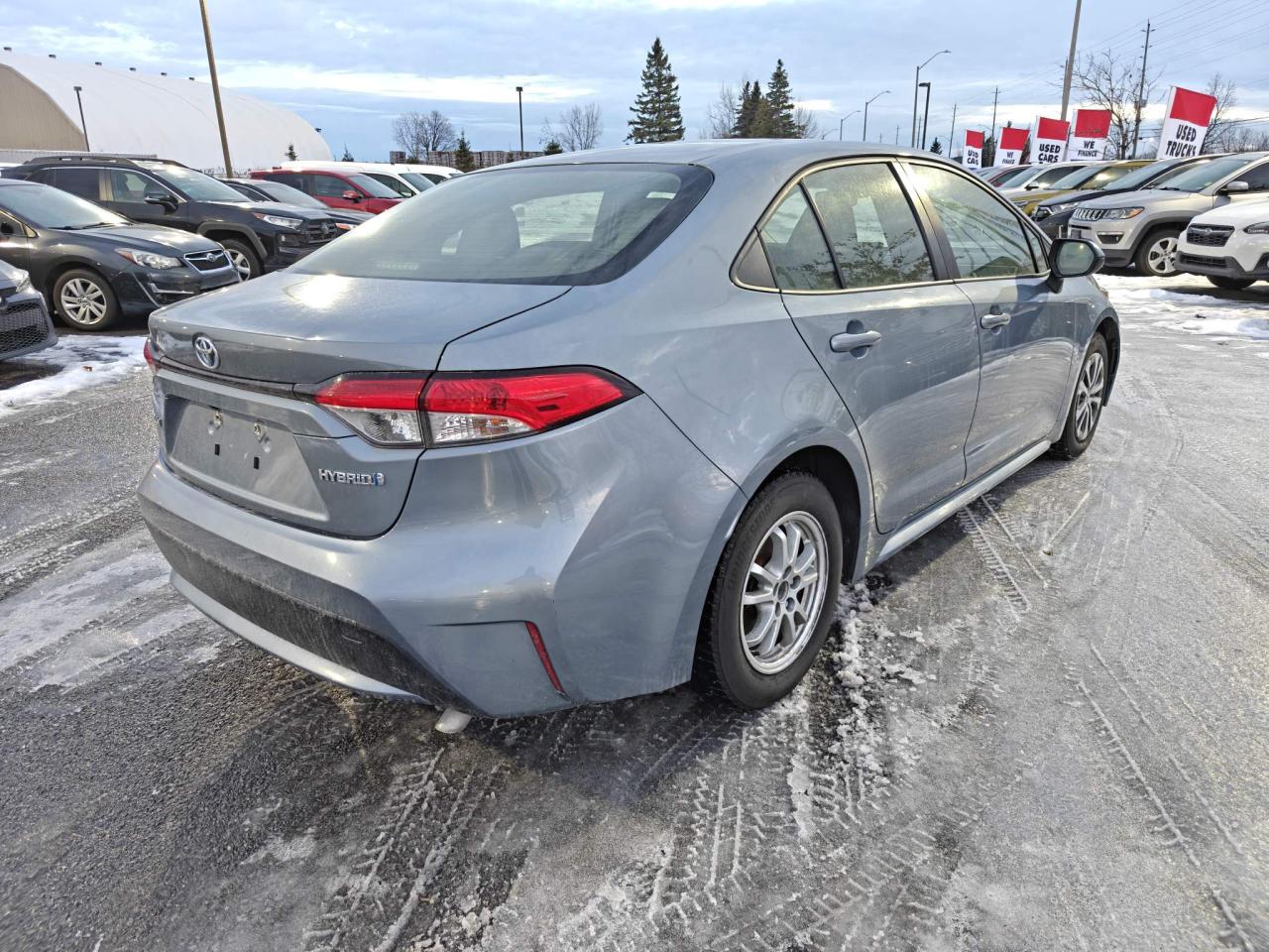 2022 Toyota Corolla Hybrid Base w/Li Battery 4dr Sedan Photo4