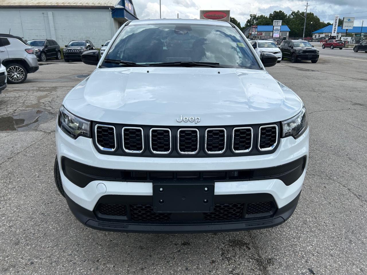 2025 Jeep Compass Sport 4dr 4x4 Photo
