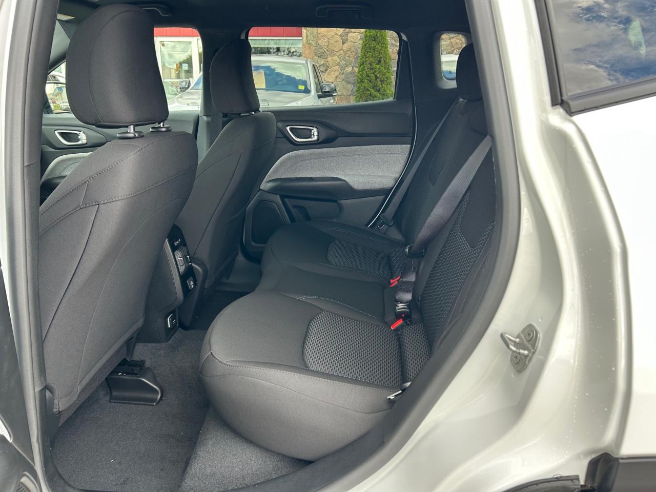 2025 Jeep Compass Sport 4dr 4x4 Photo