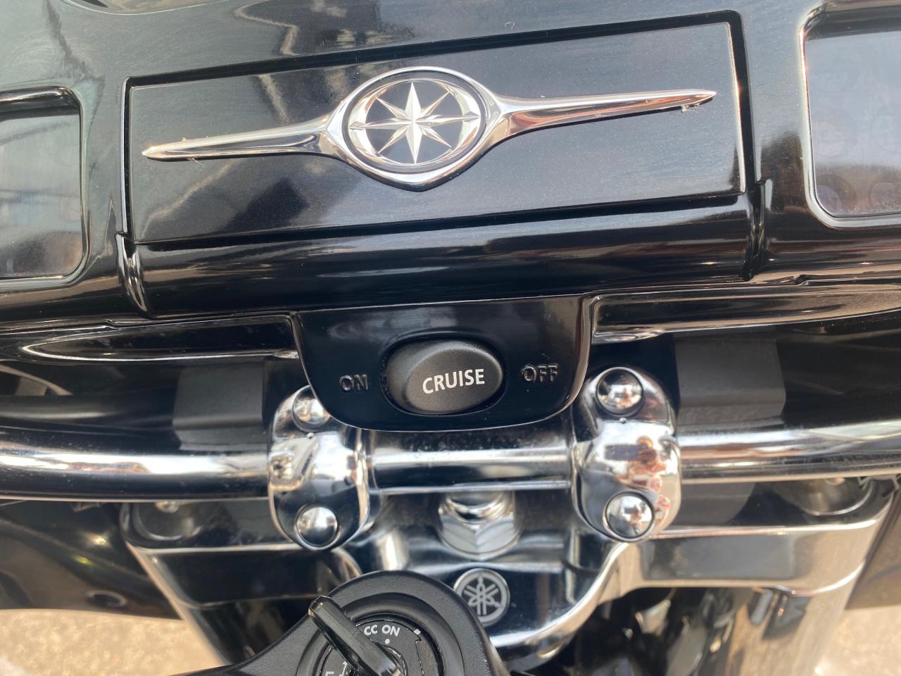 2004 Yamaha VENTURE MIDNIGHT  Photo