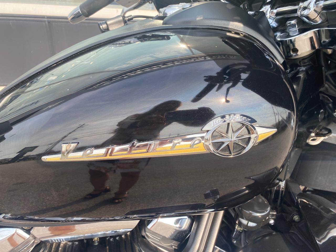 2004 Yamaha VENTURE MIDNIGHT  Photo