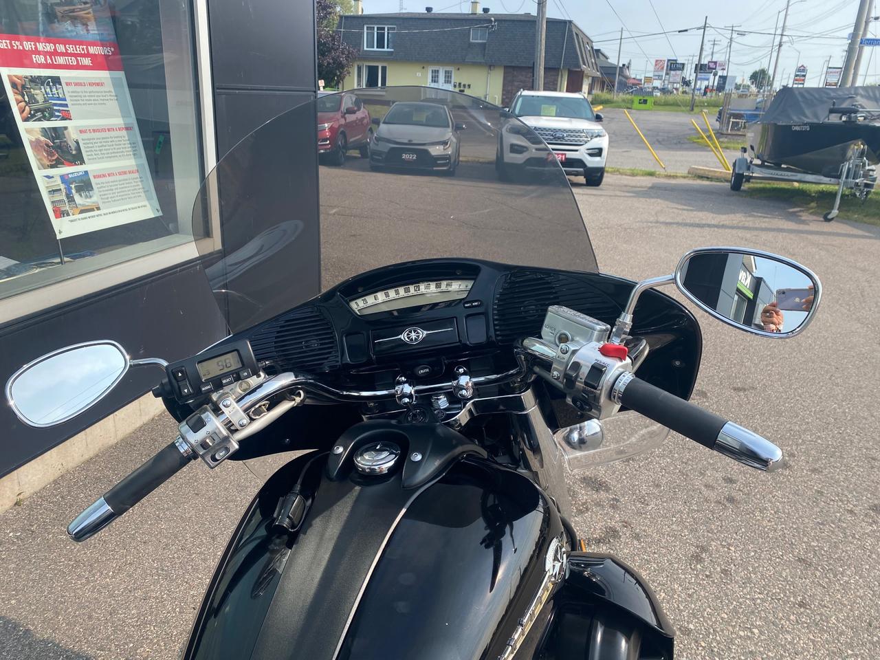 2004 Yamaha VENTURE MIDNIGHT  Photo