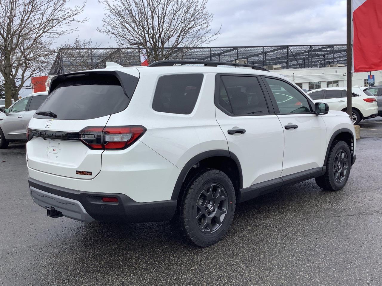 2025 Honda Pilot TrailSport 4dr All-Wheel Drive Photo4