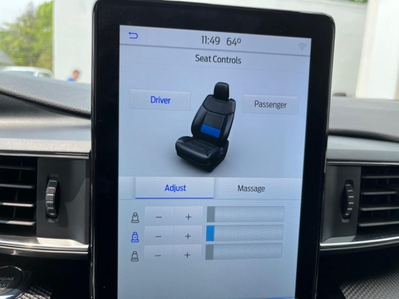 2022 Ford Explorer ST Photo