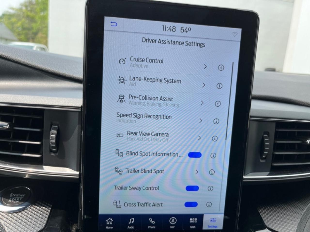 2022 Ford Explorer ST Photo