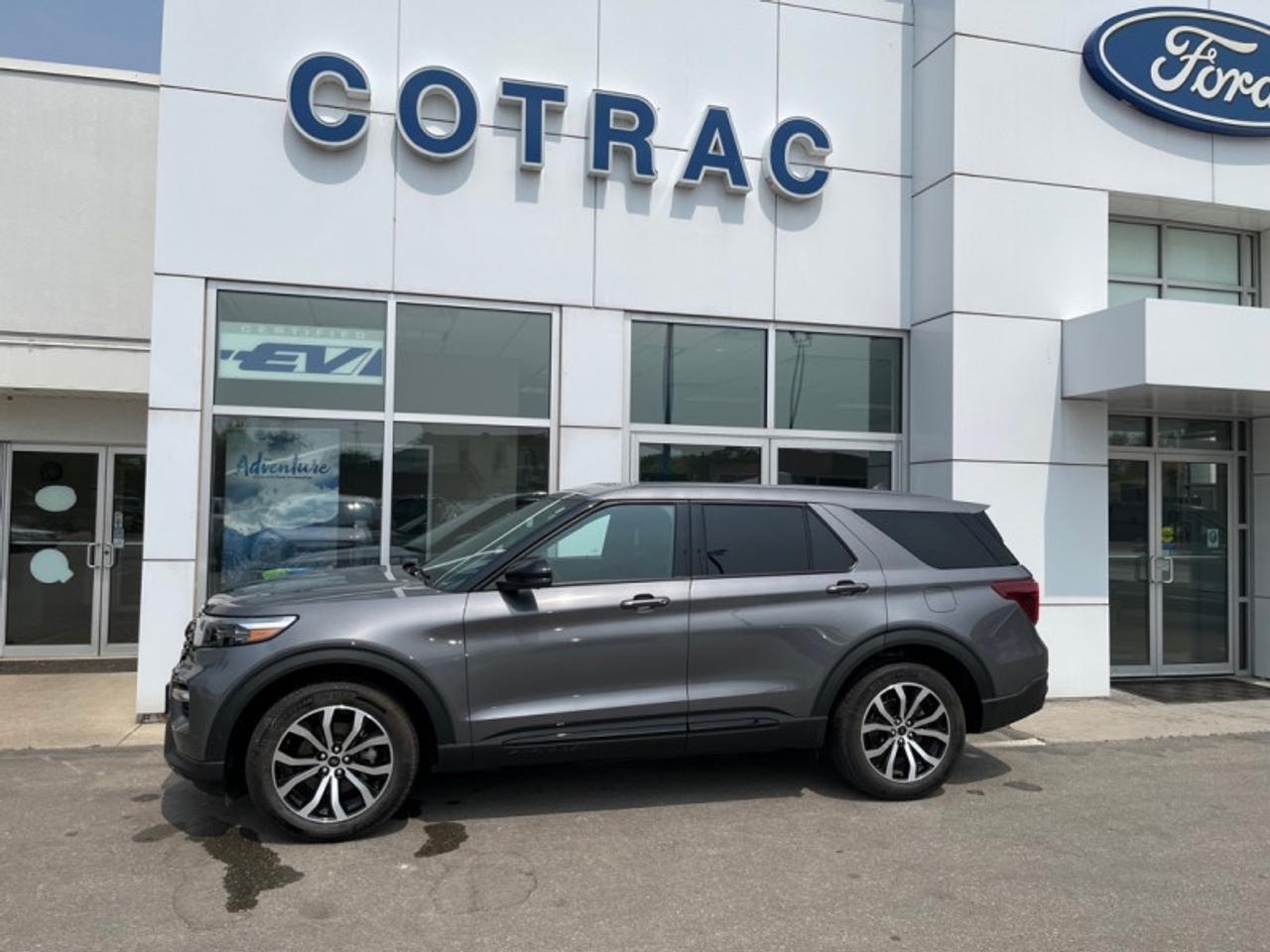 2022 Ford Explorer ST Photo