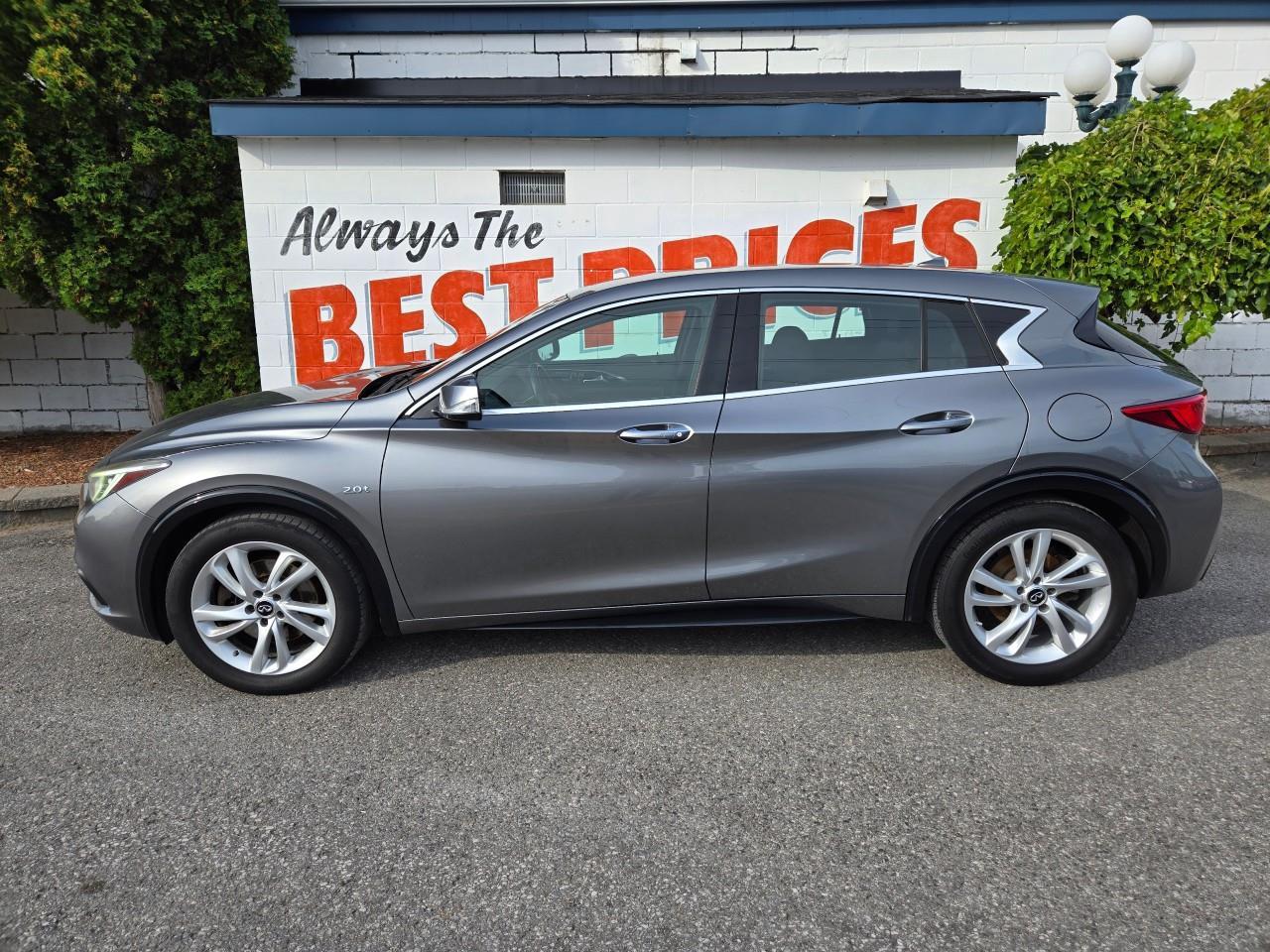 2018 Infiniti QX30 Base (DCT) 4dr Front-Wheel Drive Photo4