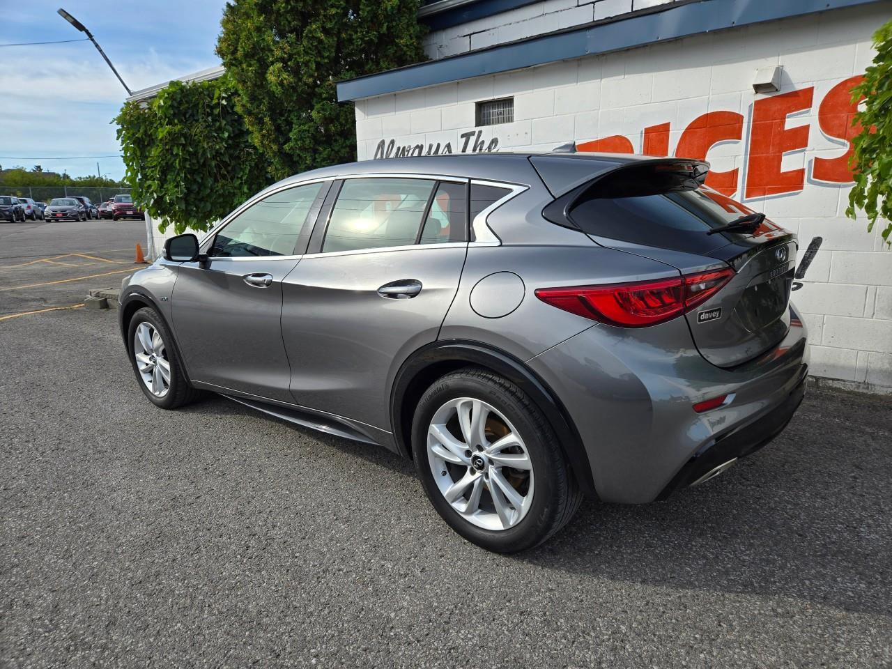 2018 Infiniti QX30 Base (DCT) 4dr Front-Wheel Drive Photo
