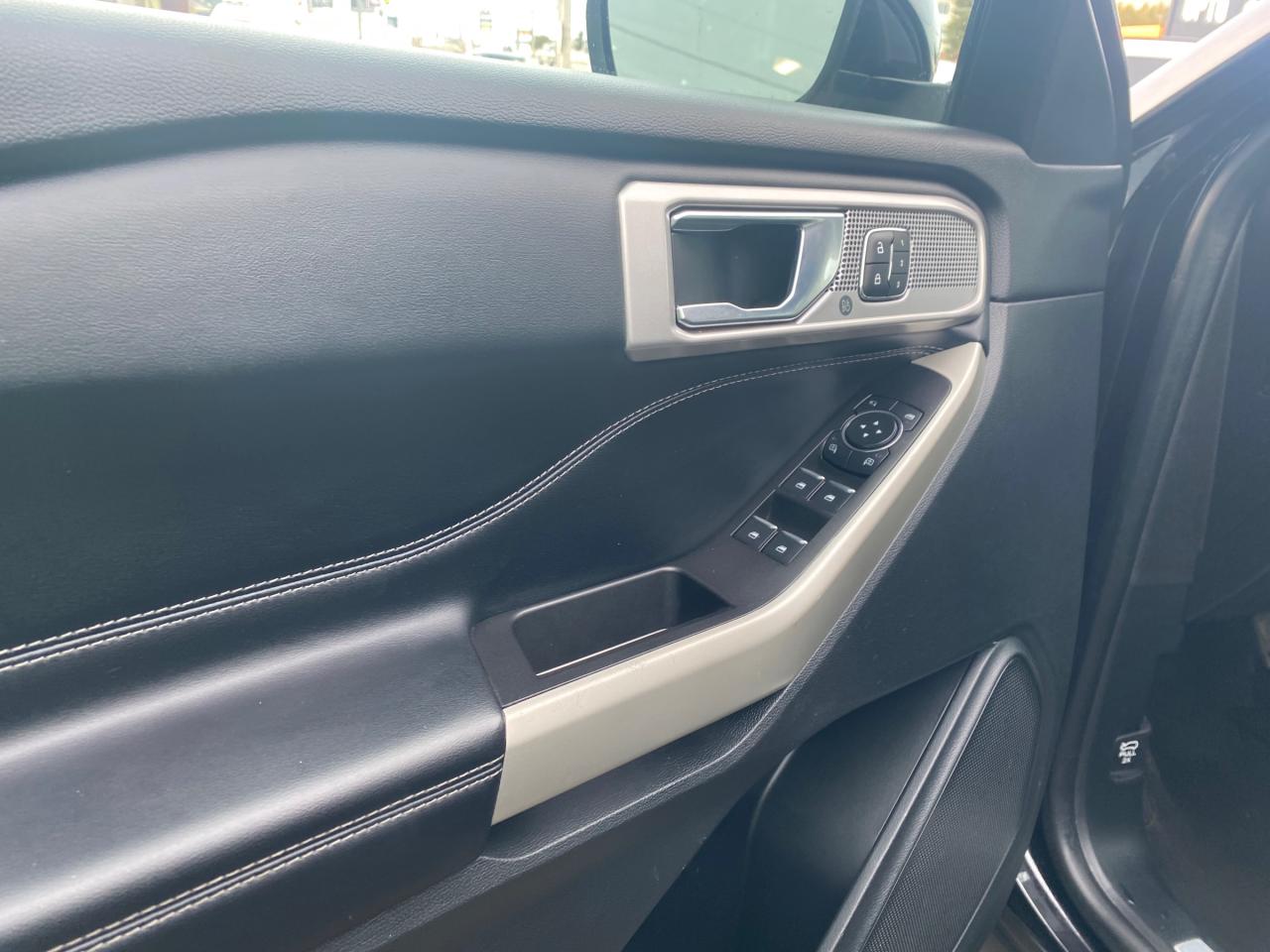 2022 Ford Explorer Limited 4dr 4x4 Photo