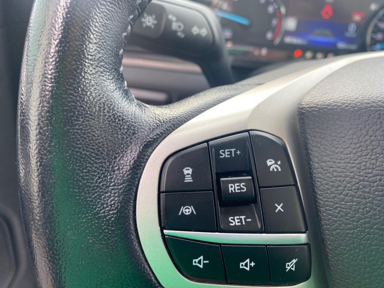 2022 Ford Explorer Limited 4dr 4x4 Photo