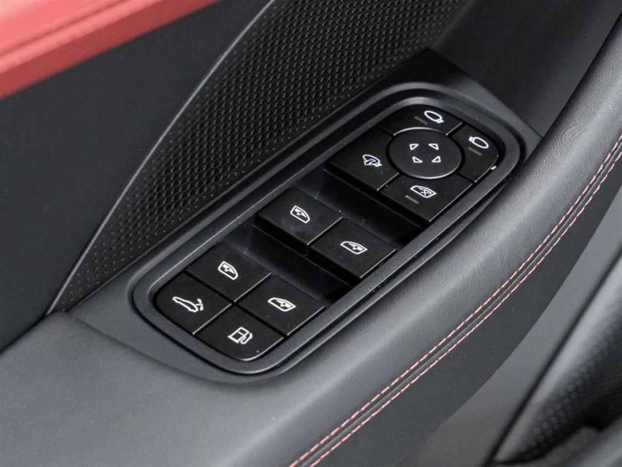 2026 Porsche Panamera  Photo