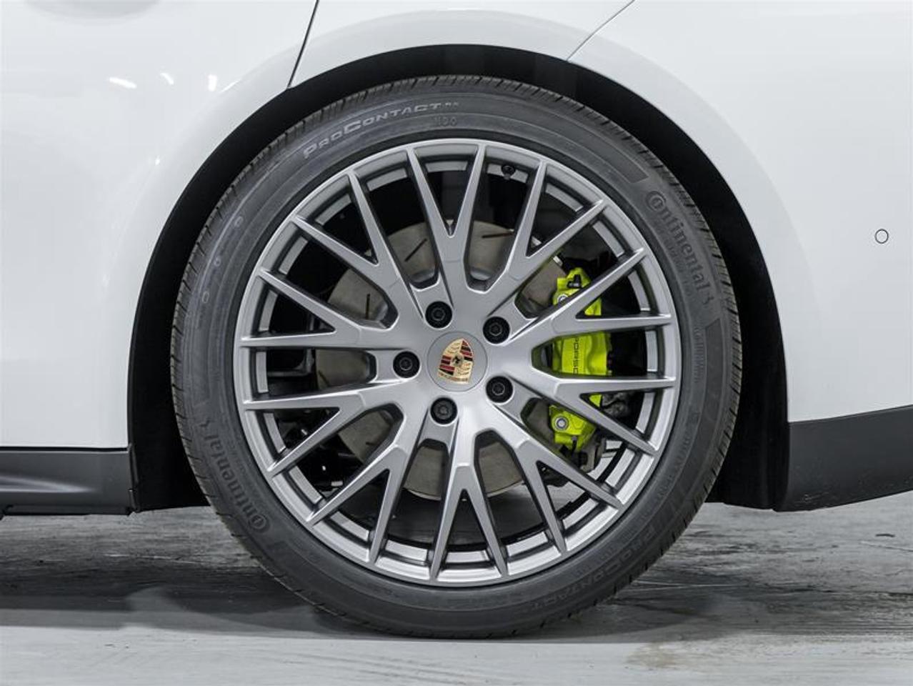 2026 Porsche Panamera  Photo