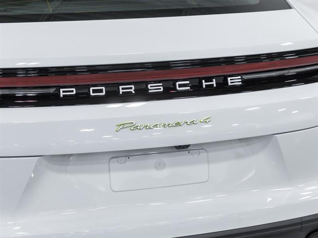 2026 Porsche Panamera  Photo