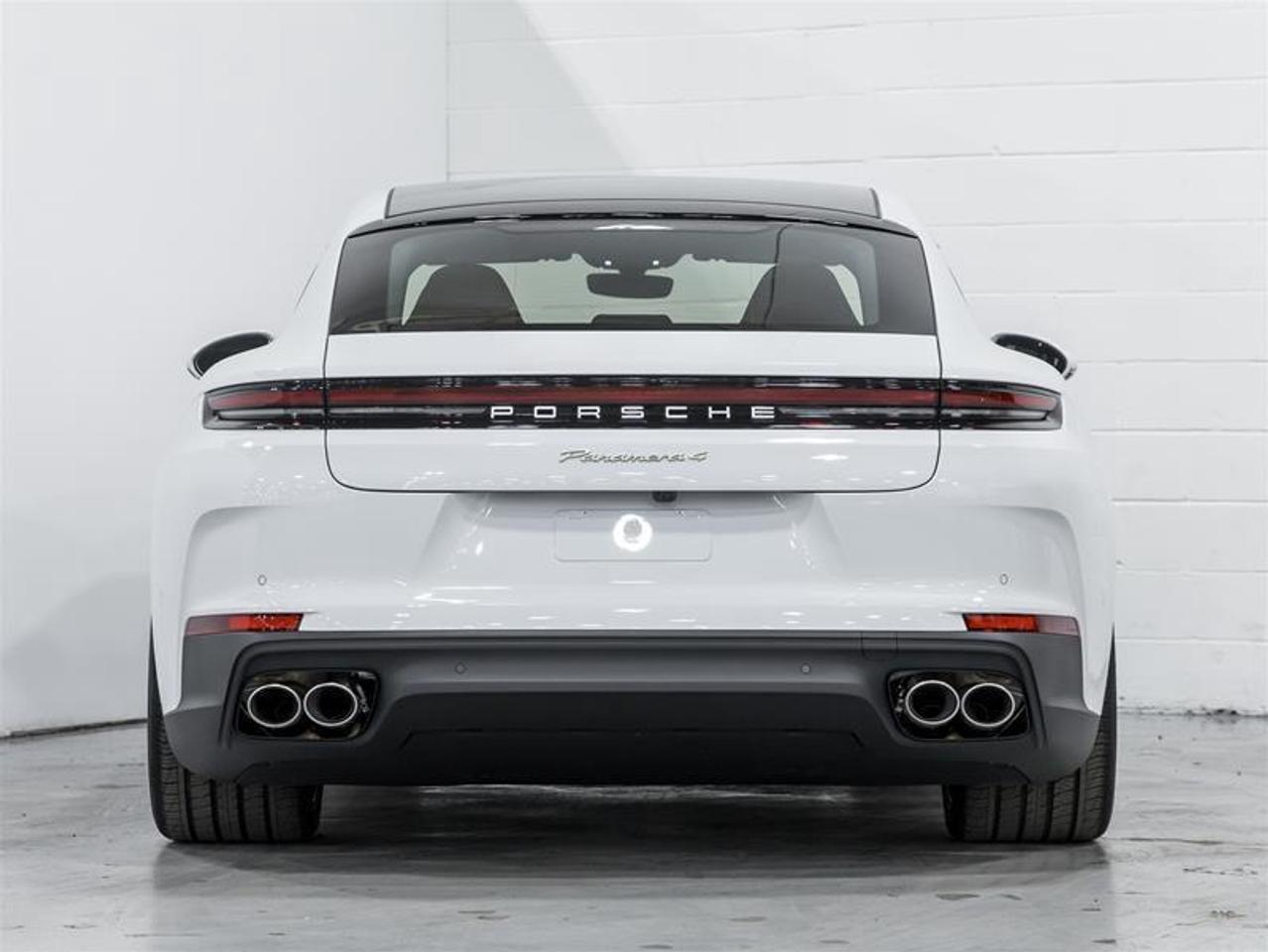 2026 Porsche Panamera  Photo