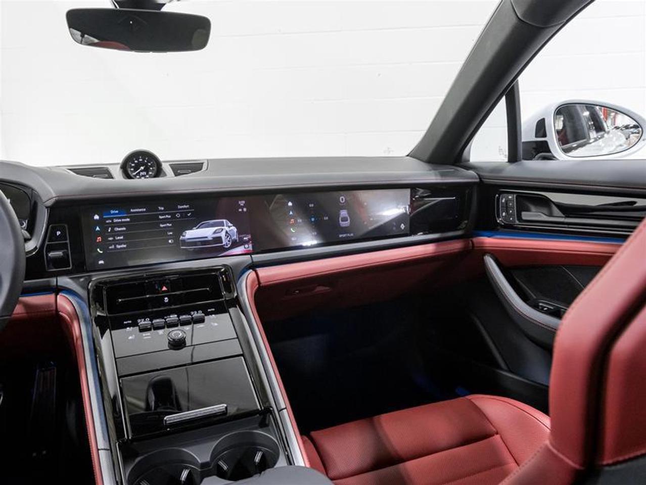 2026 Porsche Panamera  Photo