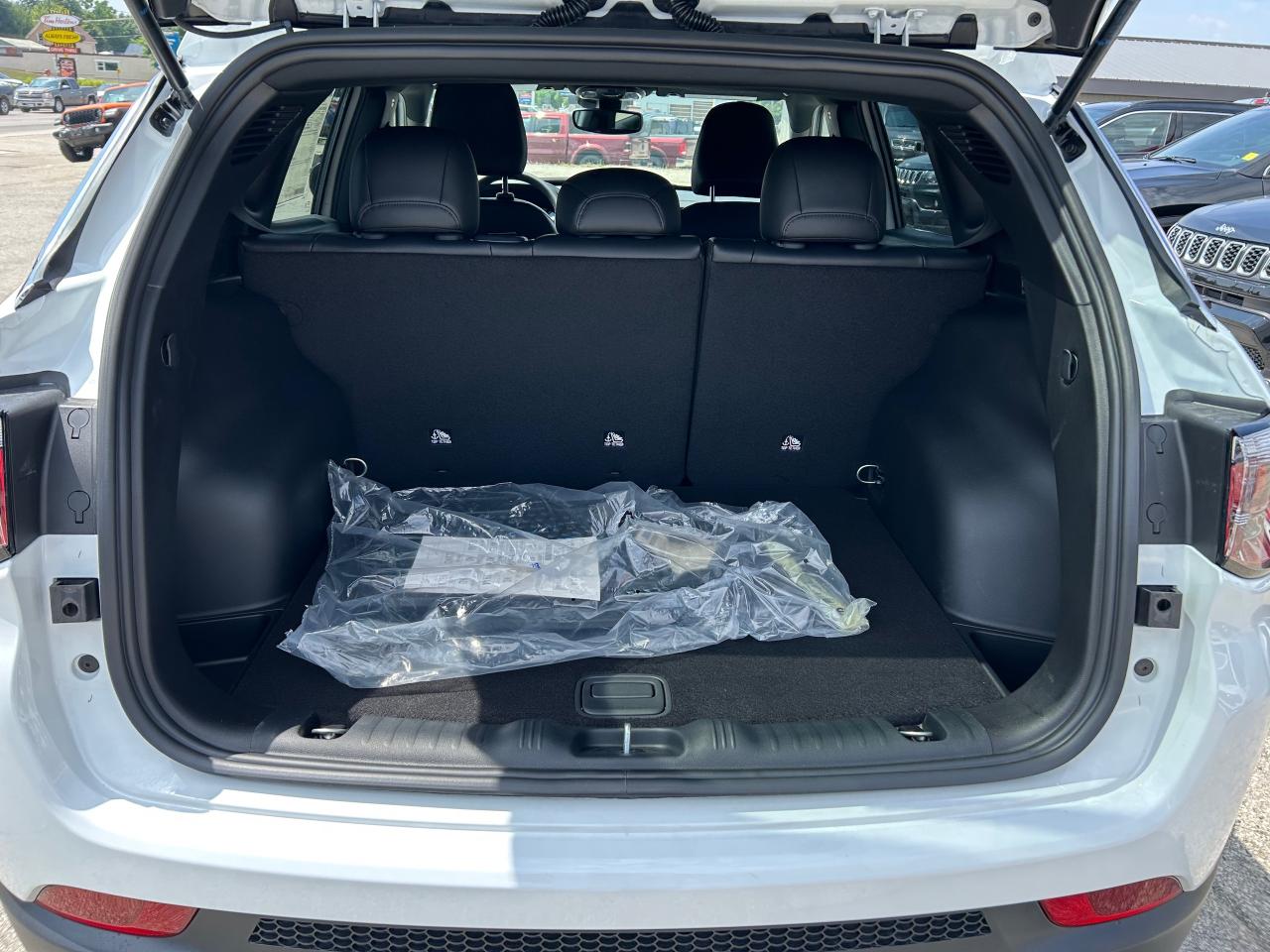 2025 Jeep Compass North 4dr 4x4 Photo