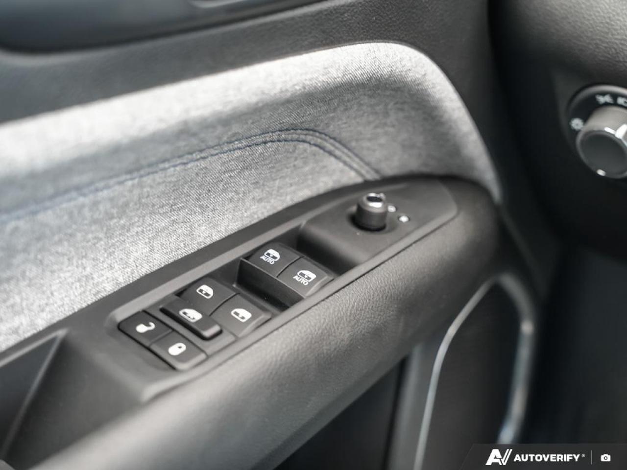 2025 Jeep Compass Sport 4dr 4x4 Photo