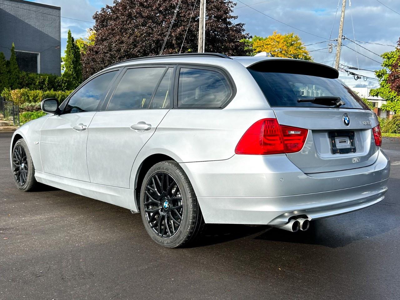 2011 BMW 3 Series 4dr Touring Wgn 328i xDrive AWD Exec Ed Photo