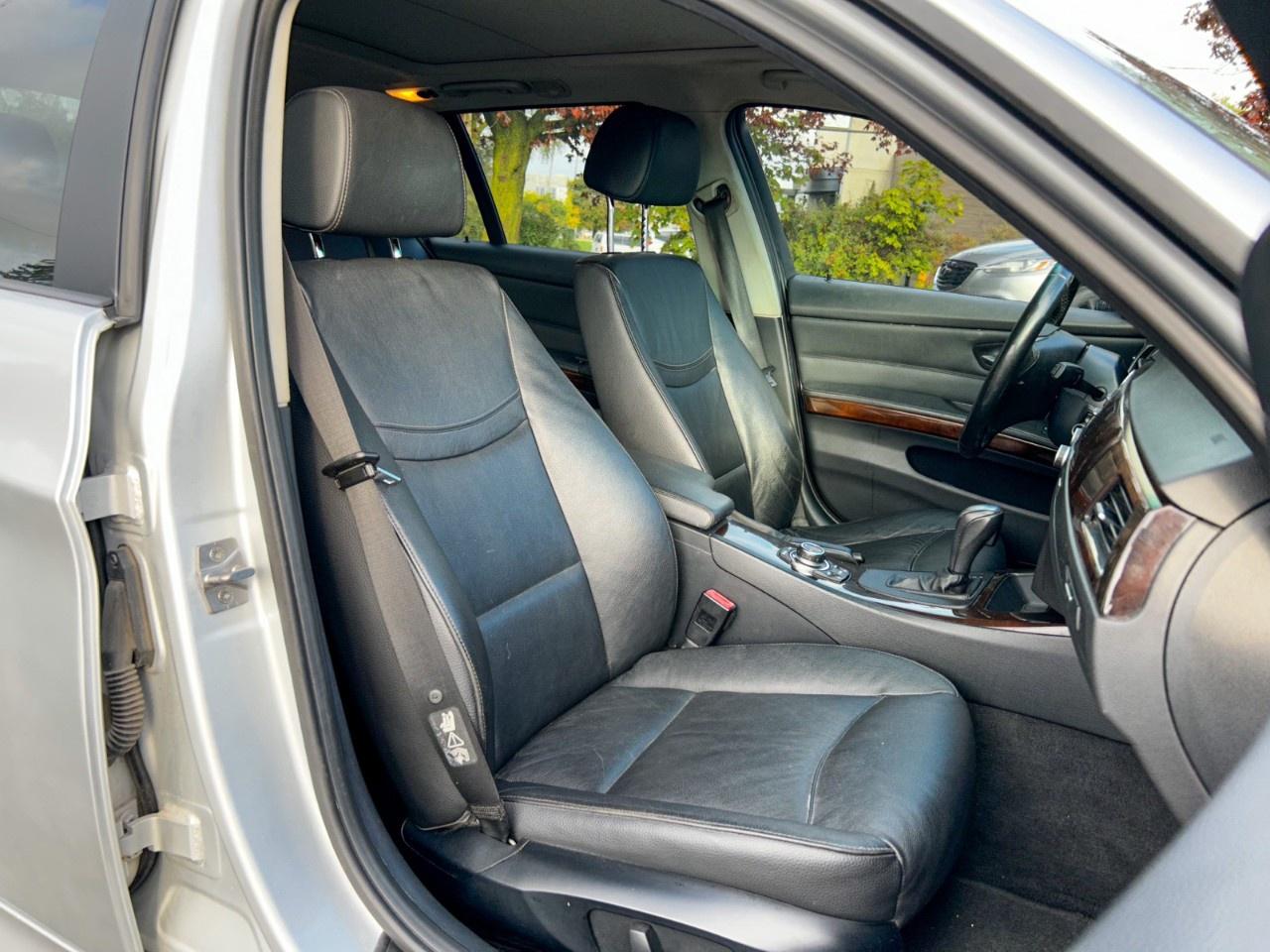 2011 BMW 3 Series 4dr Touring Wgn 328i xDrive AWD Exec Ed Photo