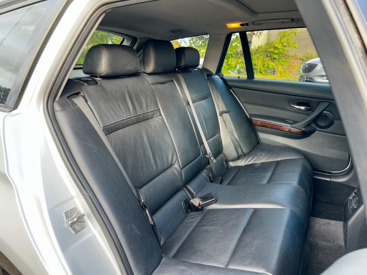 2011 BMW 3 Series 4dr Touring Wgn 328i xDrive AWD Exec Ed Photo