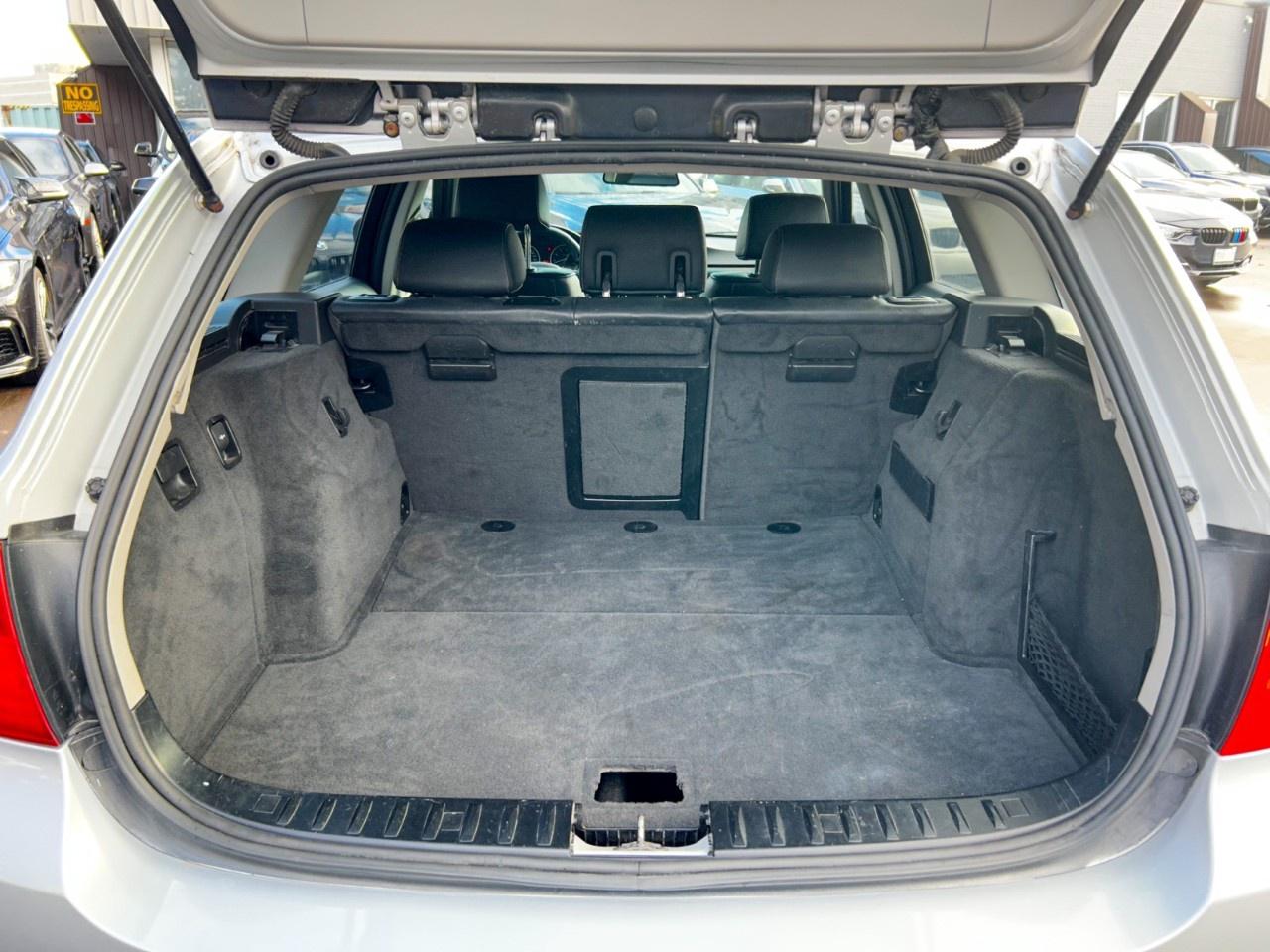 2011 BMW 3 Series Wagon / Executive Package / Navigation / AWD Photo