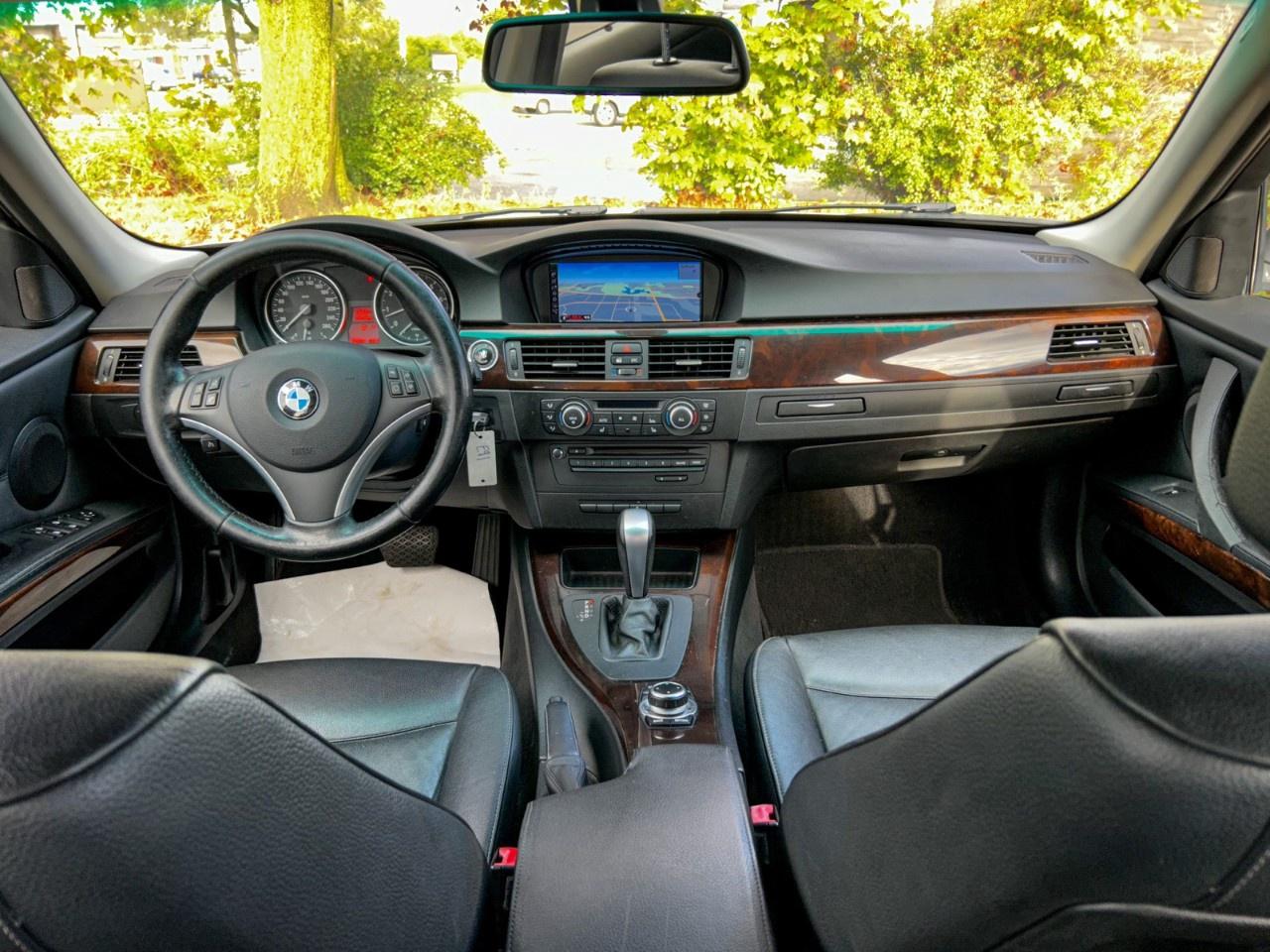 2011 BMW 3 Series 4dr Touring Wgn 328i xDrive AWD Exec Ed Photo