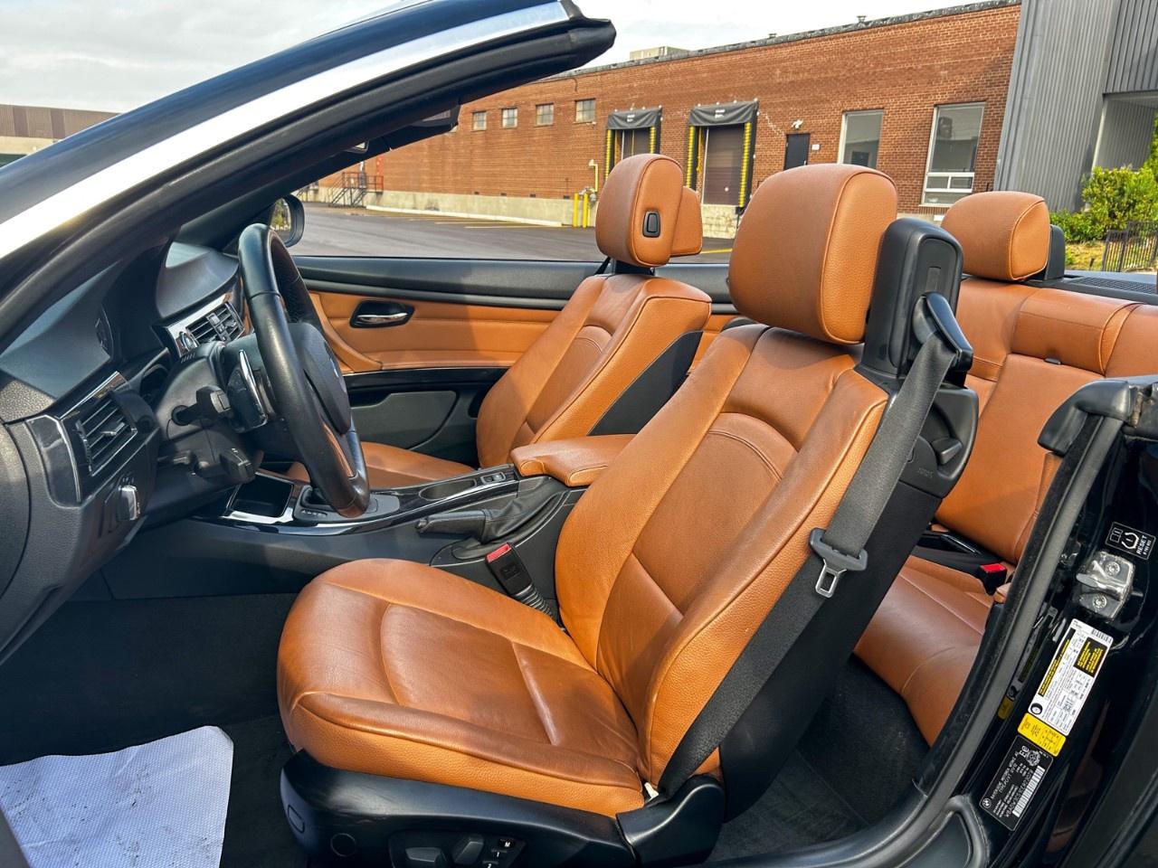 2012 BMW 3 Series Convertible / Low kilometers / Saddle brown leather Photo