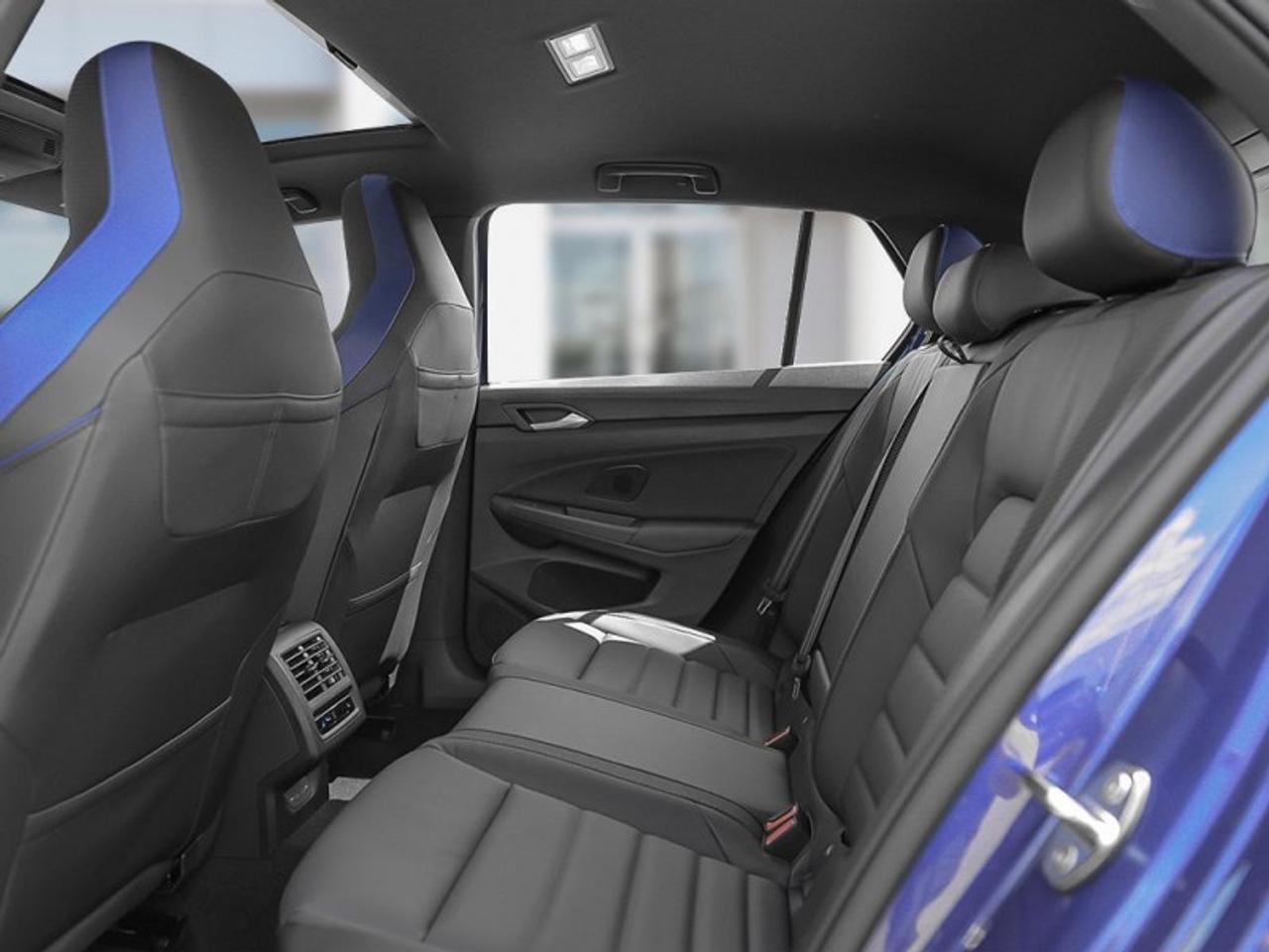 2025 Volkswagen Golf R BLACK EDITION Photo