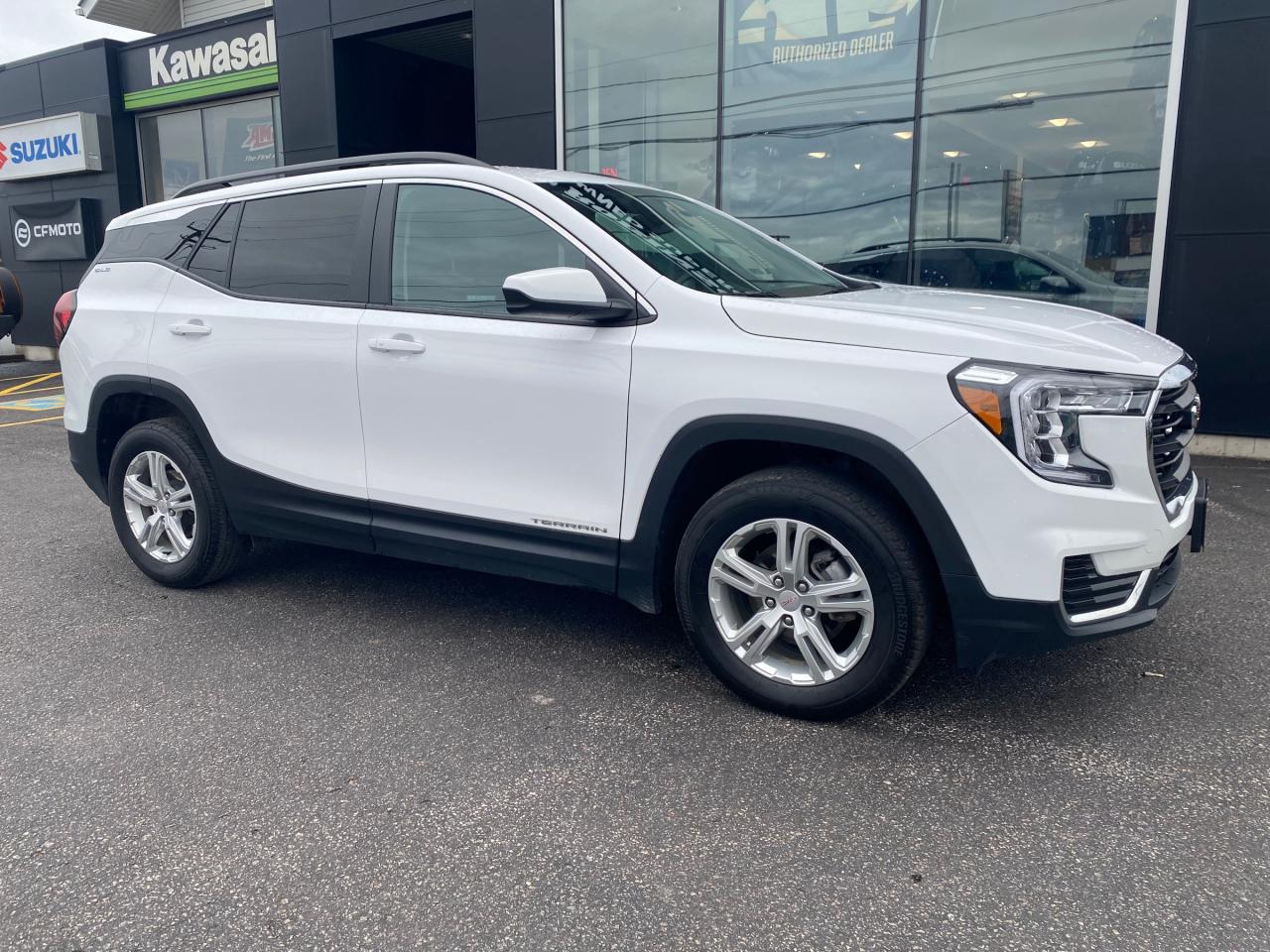 2024 GMC Terrain SLE 4dr All-Wheel Drive Photo2