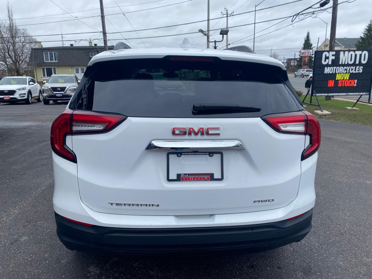 2024 GMC Terrain SLE 4dr All-Wheel Drive Photo