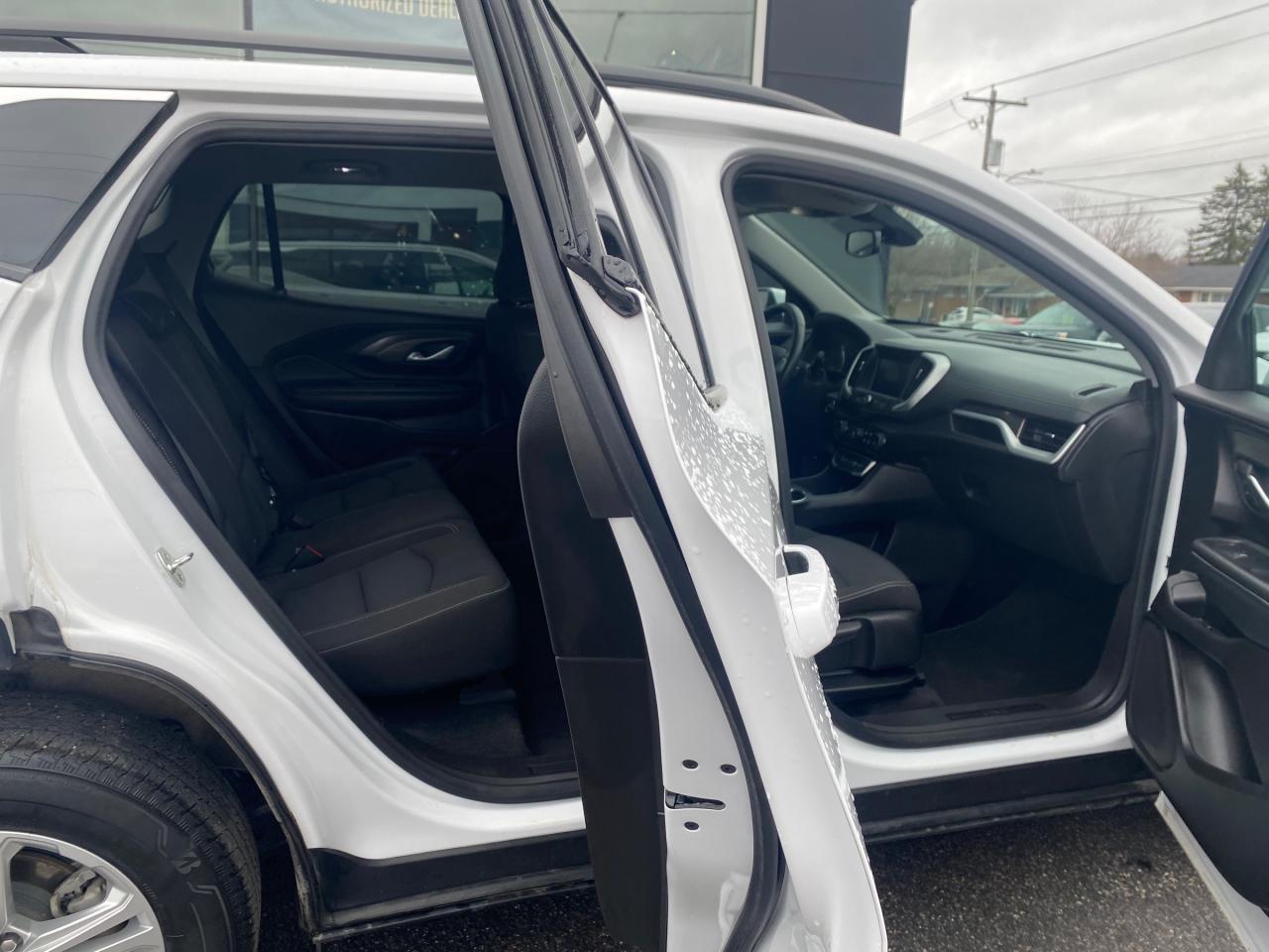 2024 GMC Terrain SLE 4dr All-Wheel Drive Photo