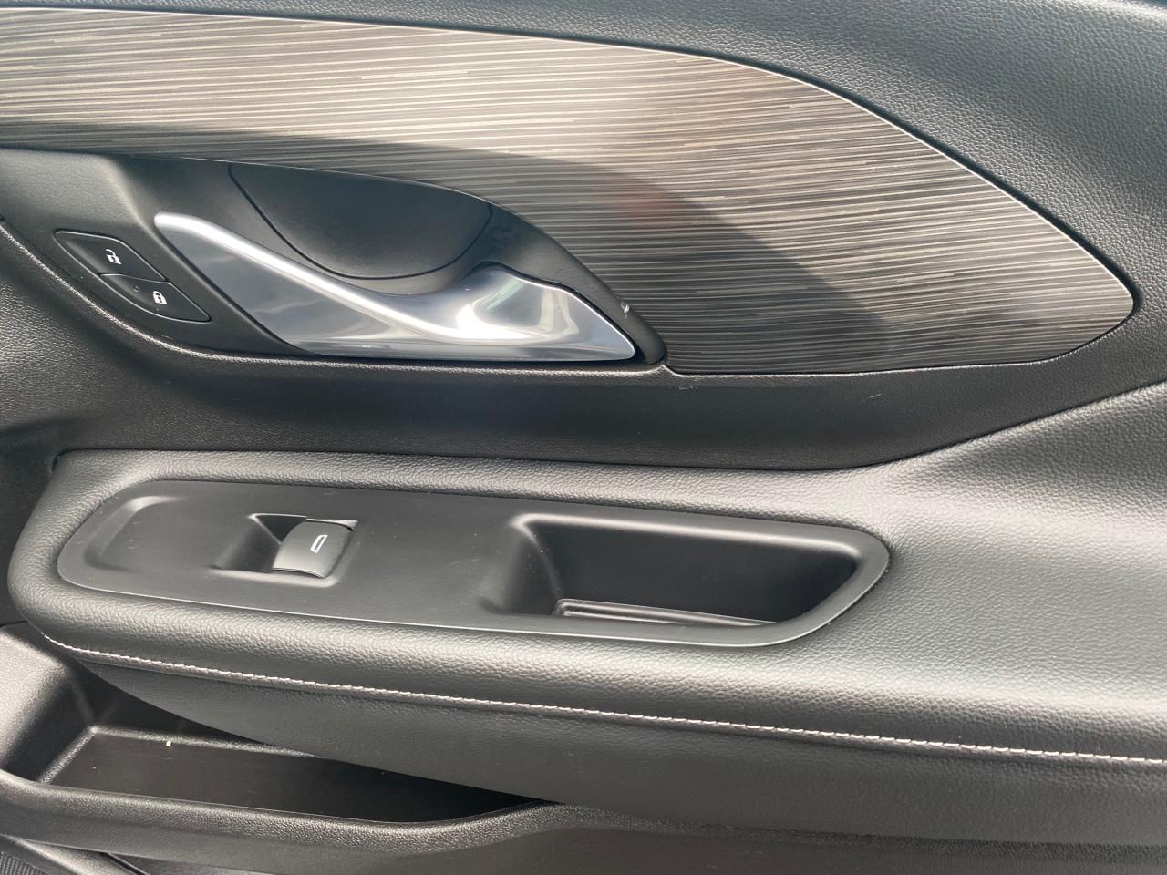 2024 GMC Terrain SLE 4dr All-Wheel Drive Photo