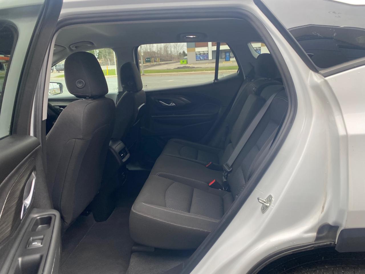 2024 GMC Terrain SLE 4dr All-Wheel Drive Photo