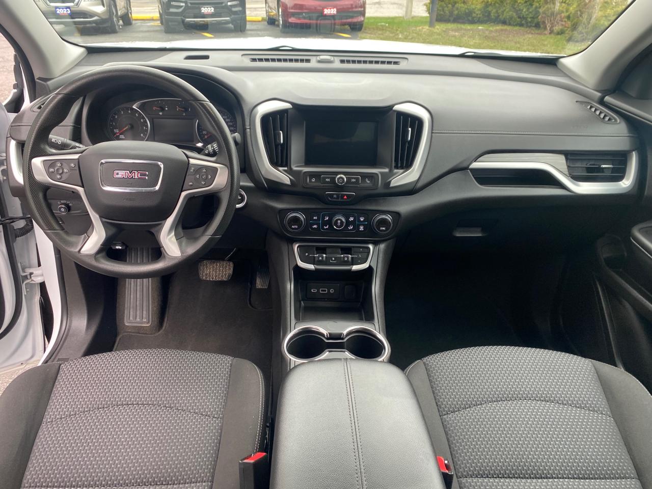 2024 GMC Terrain SLE 4dr All-Wheel Drive Photo