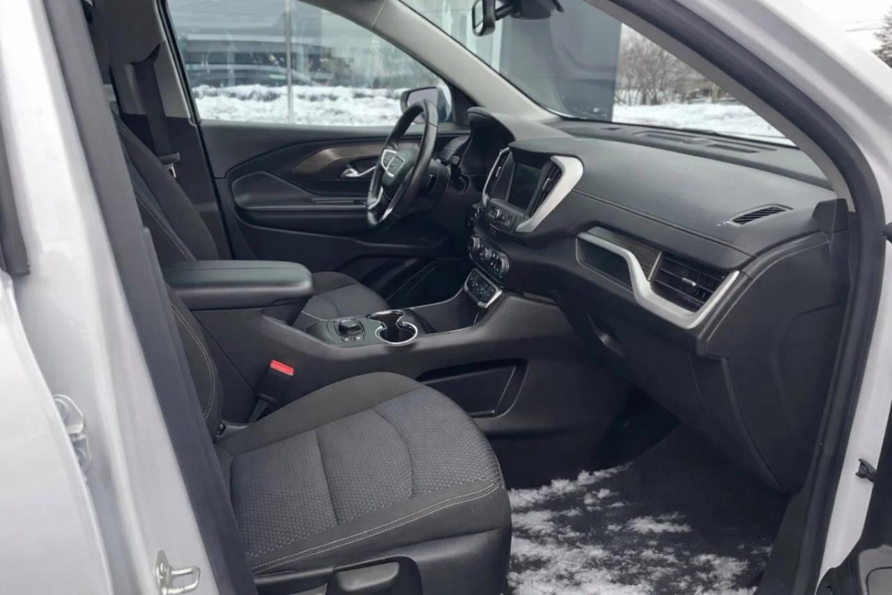 2024 GMC Terrain SLE 4dr All-Wheel Drive Photo