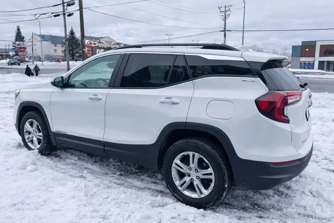 2024 GMC Terrain SLE 4dr All-Wheel Drive Photo