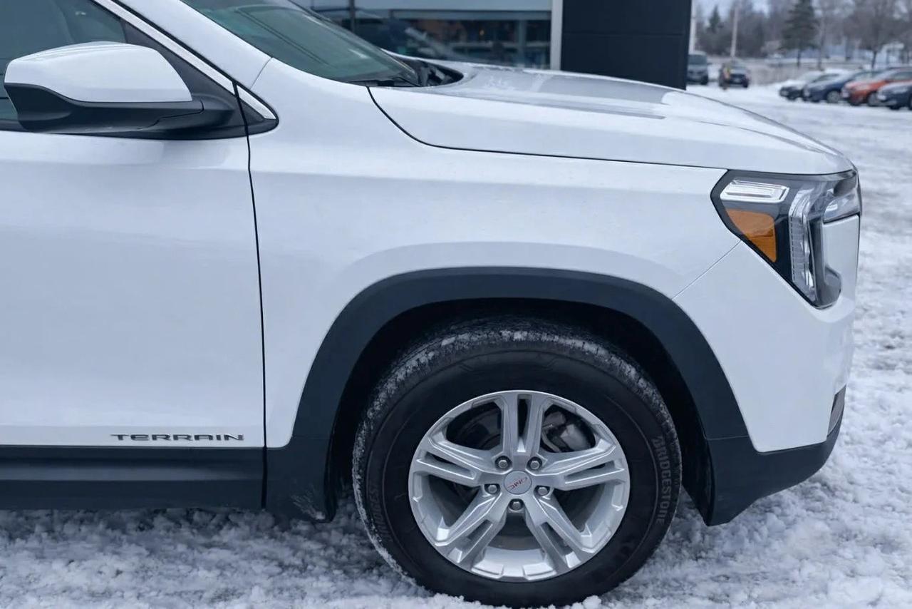 2024 GMC Terrain SLE 4dr All-Wheel Drive Photo
