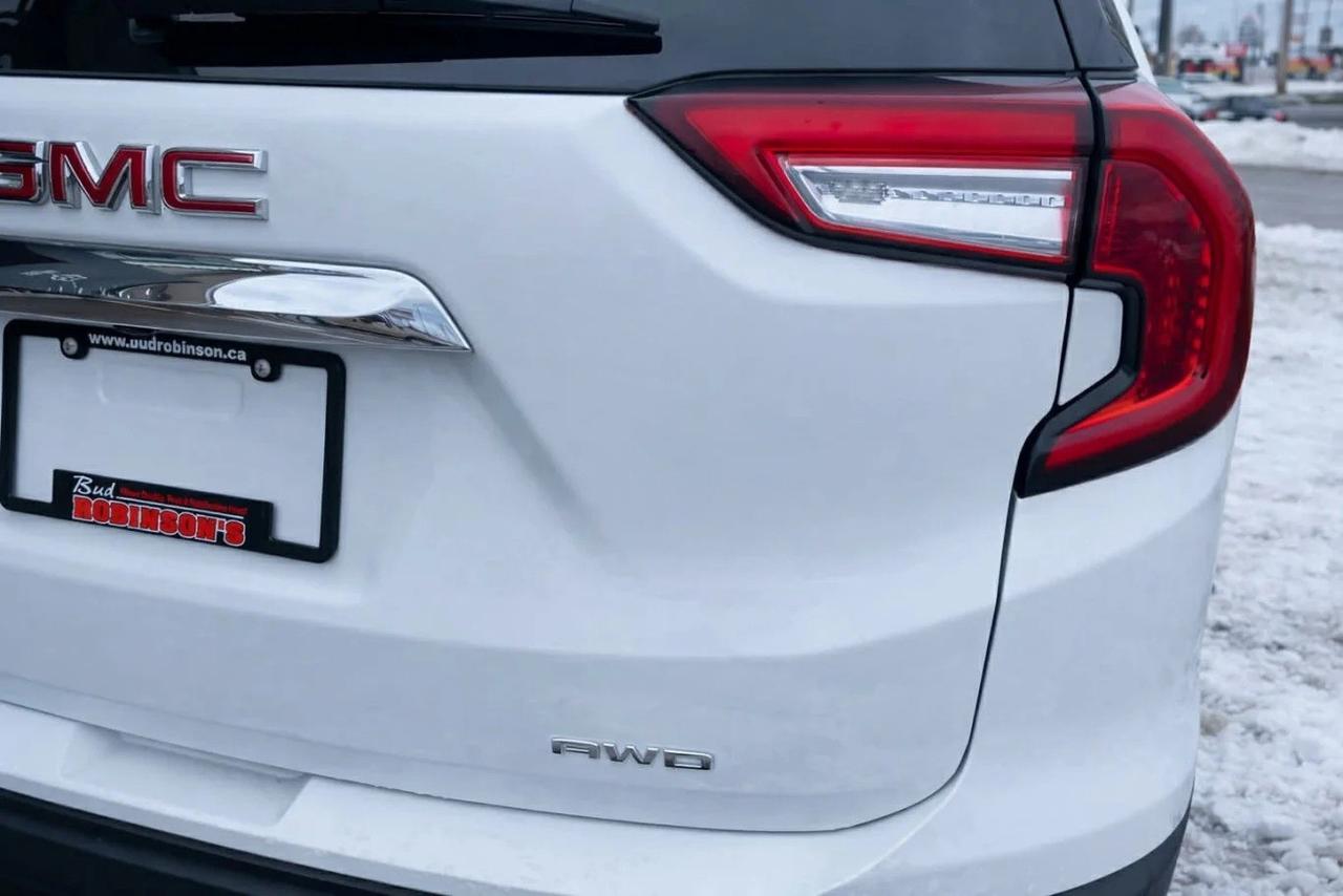 2024 GMC Terrain SLE 4dr All-Wheel Drive Photo