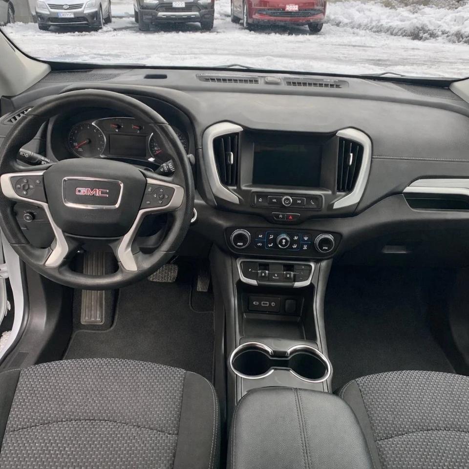 2024 GMC Terrain SLE 4dr All-Wheel Drive Photo